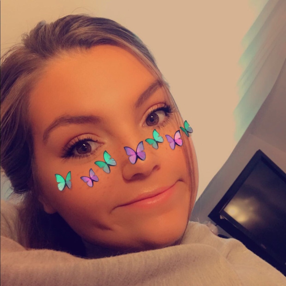 Meet your Posher, Victoria